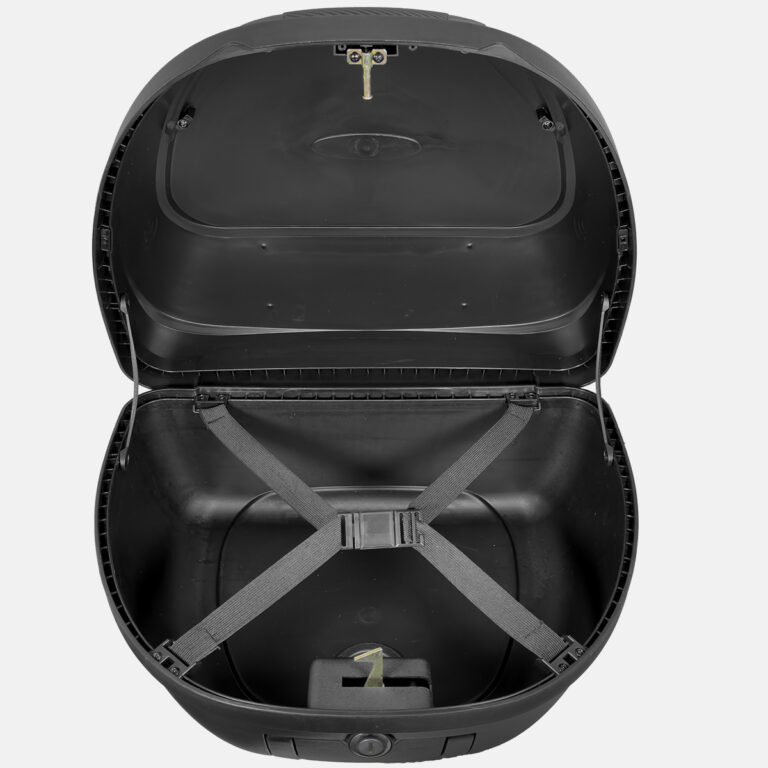 Intérieur du top case Trooper 42 litres avec sangle de maintien en croix